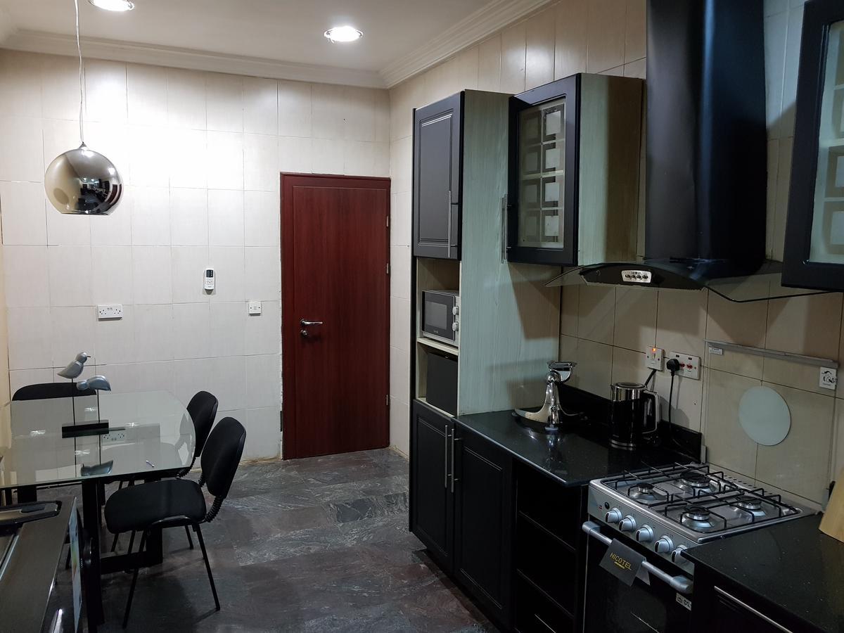 Nicotel Apartments 아부자 외부 사진