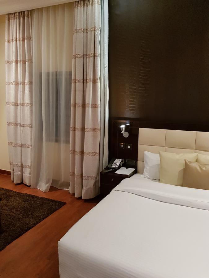 Nicotel Apartments 아부자 외부 사진